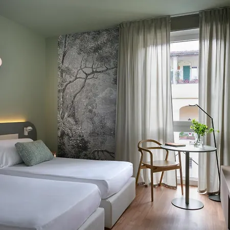 Ilaria Hotel 4*