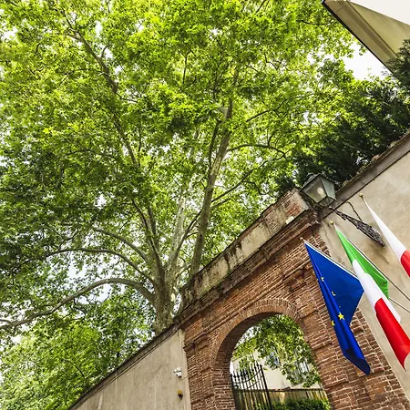 Ilaria Hotel 4*